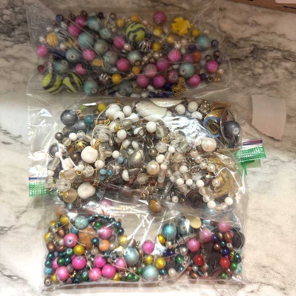 1LB BEADS AND BEAD MAKING MATERIALS (3025)